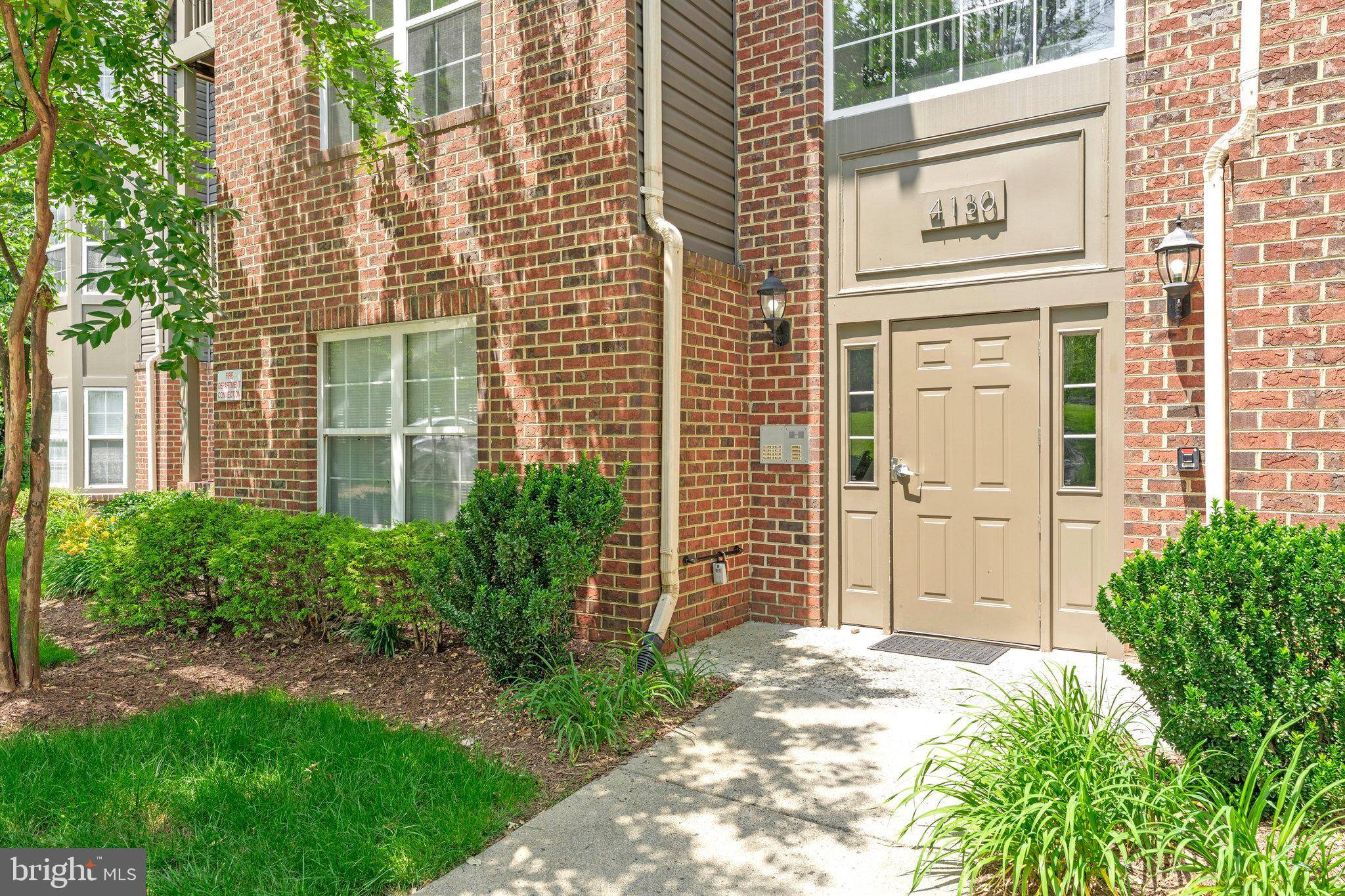 Fairfax, VA 22033,4130-E MONUMENT CT #201