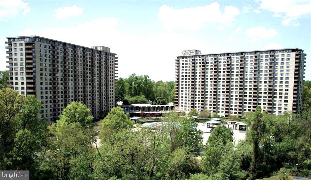 Bethesda, MD 20814,5225 POOKS HILL RD #404S