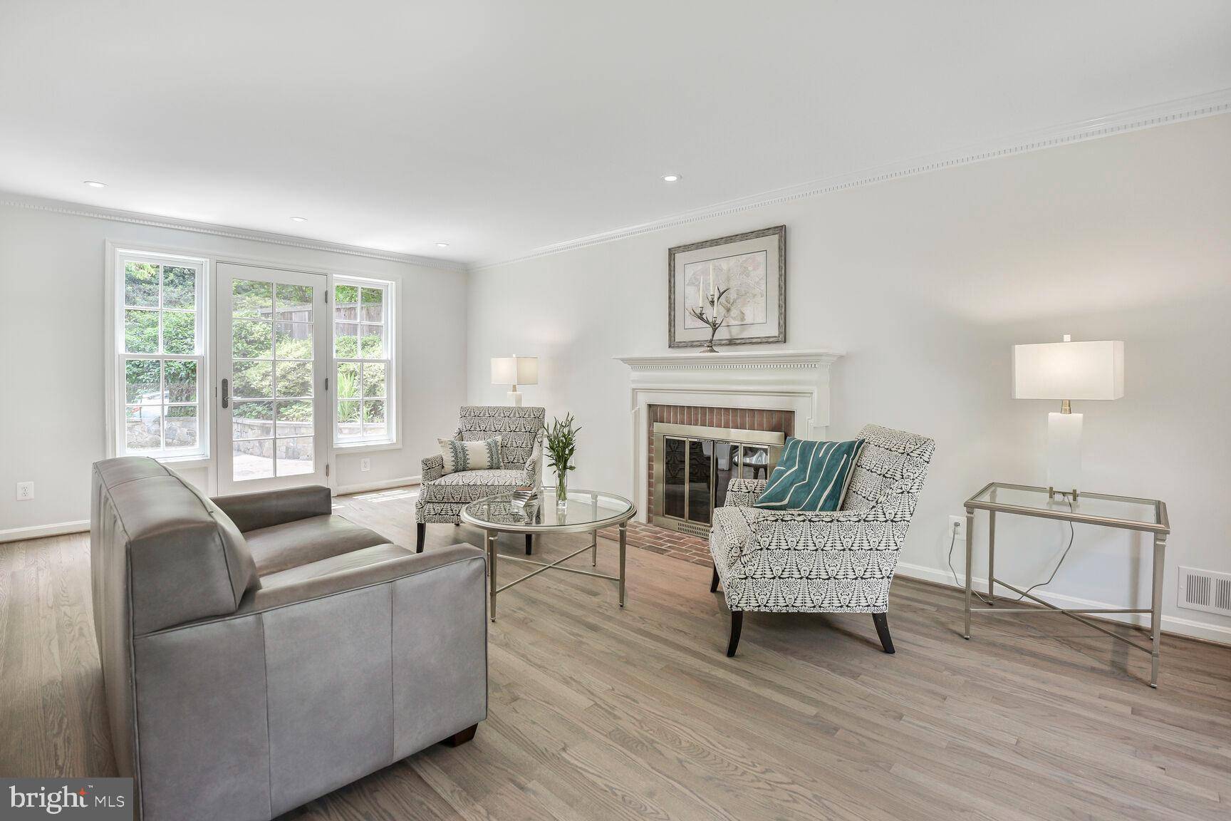 Bethesda, MD 20816,4701 FORT SUMNER DR