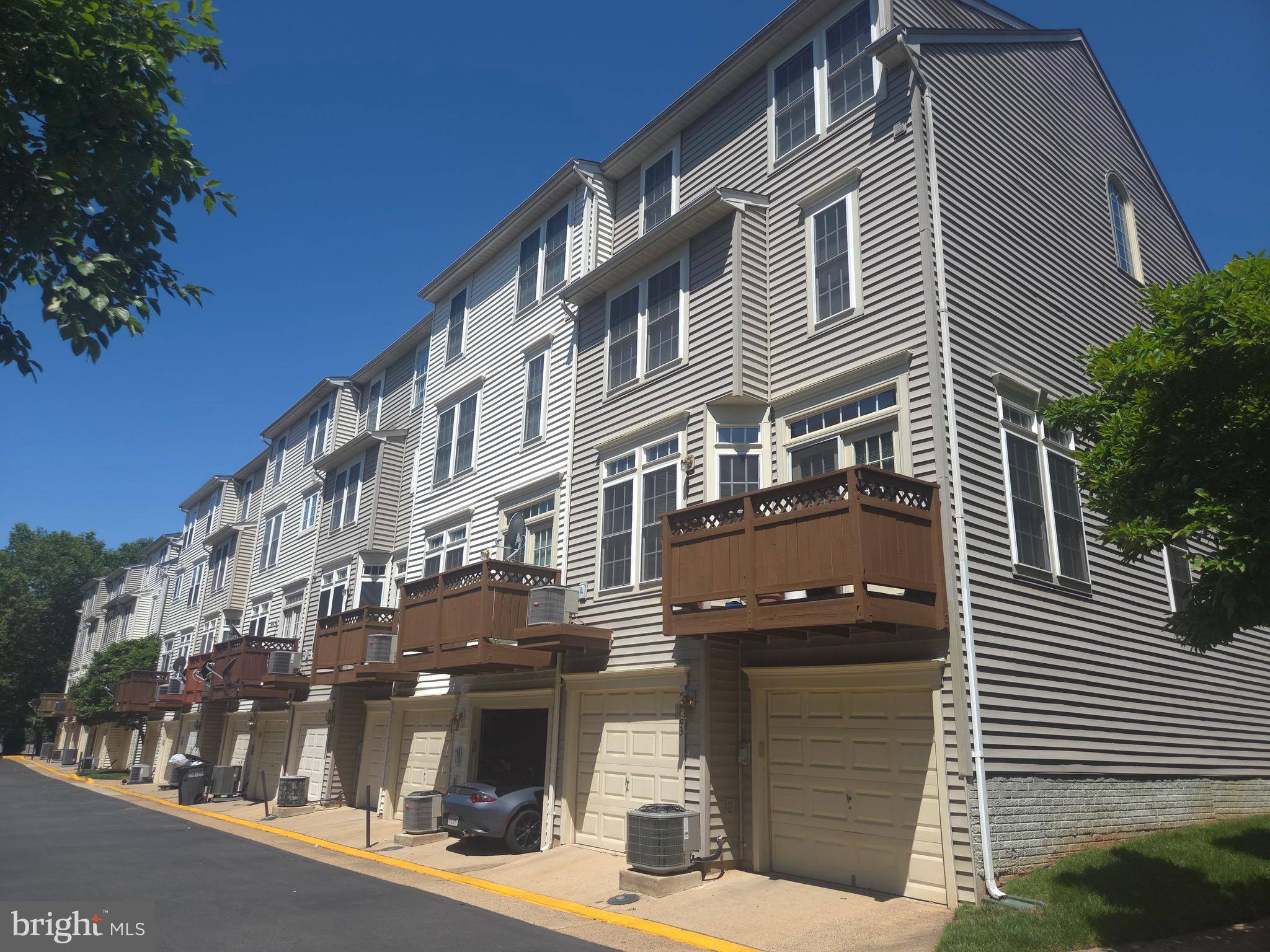 Falls Church, VA 22042,8181 SKELTON CIR