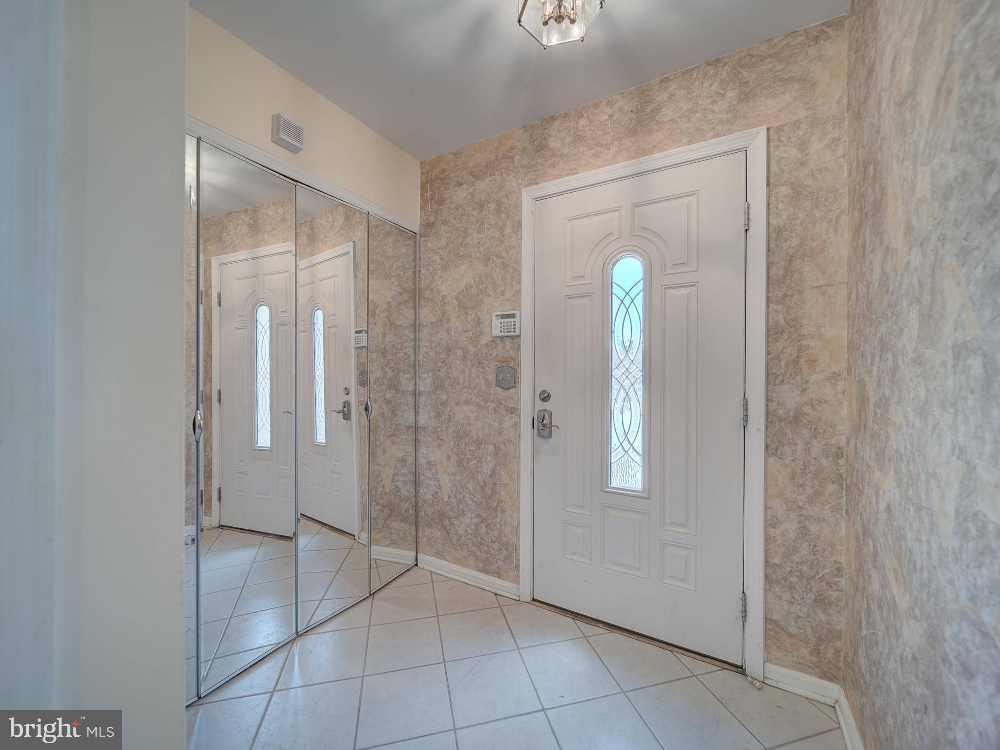 Lanham, MD 20706,10512 STORCH