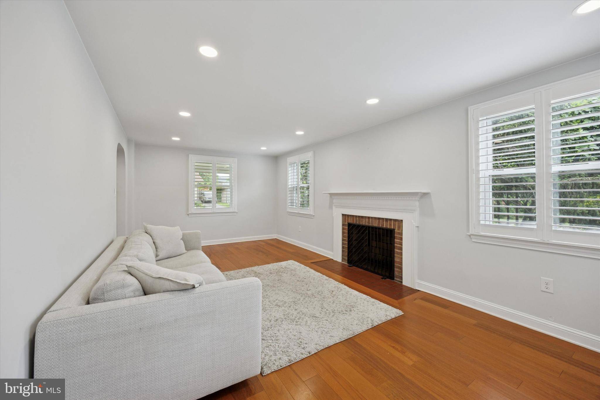 Upper Darby, PA 19082,626 LUKENS AVE