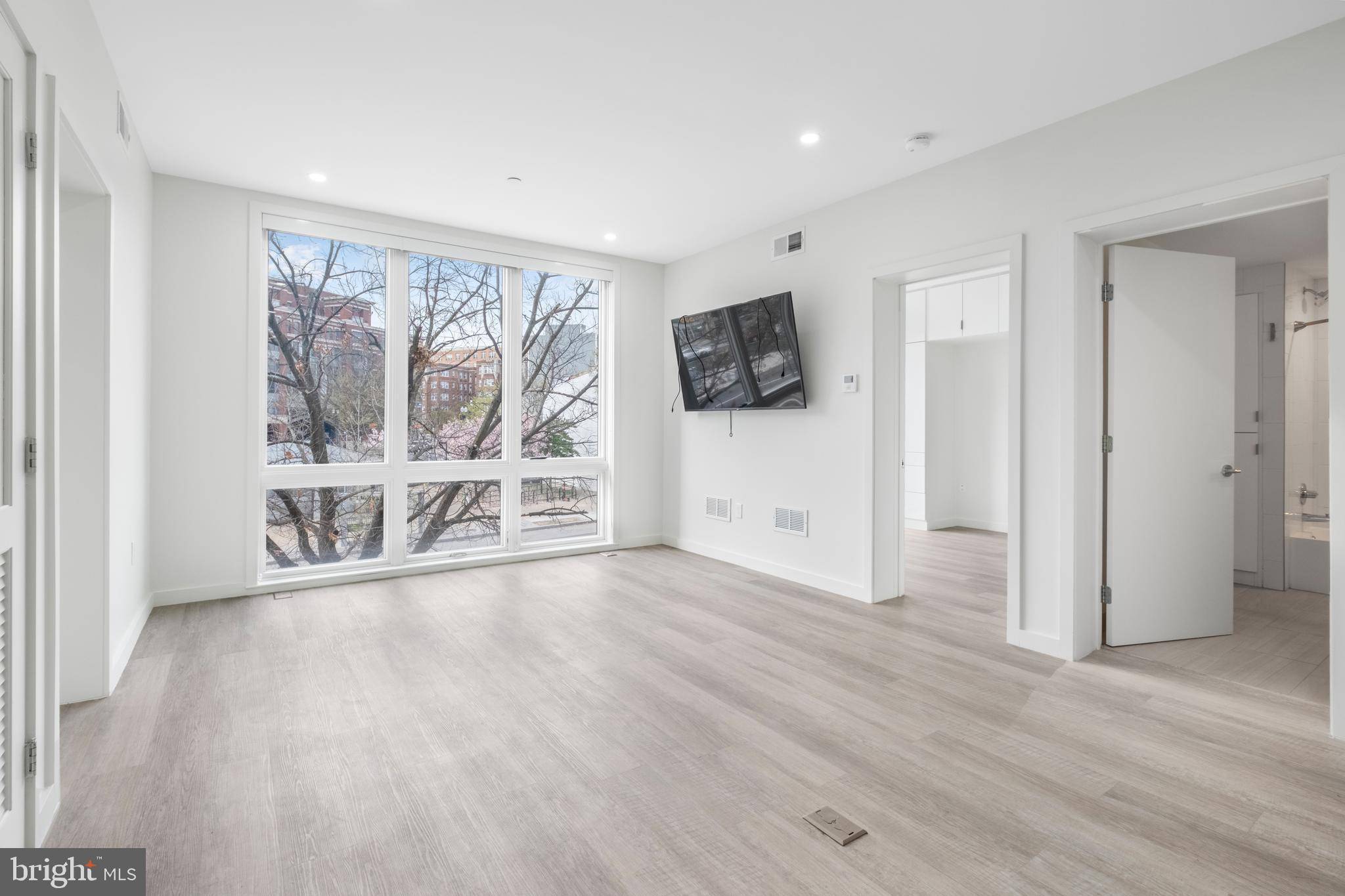 Washington, DC 20010,3709 NEW HAMPSHIRE AVE NW #204