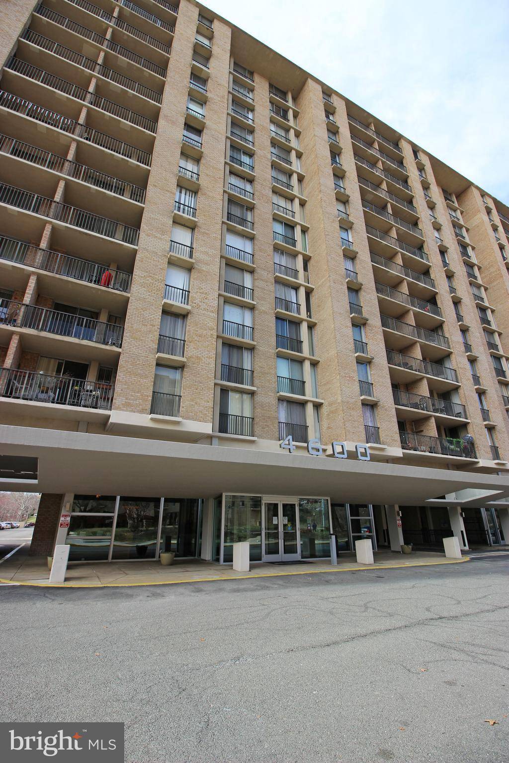 Arlington, VA 22204,4600 S. FOUR MILE RUN DR #531