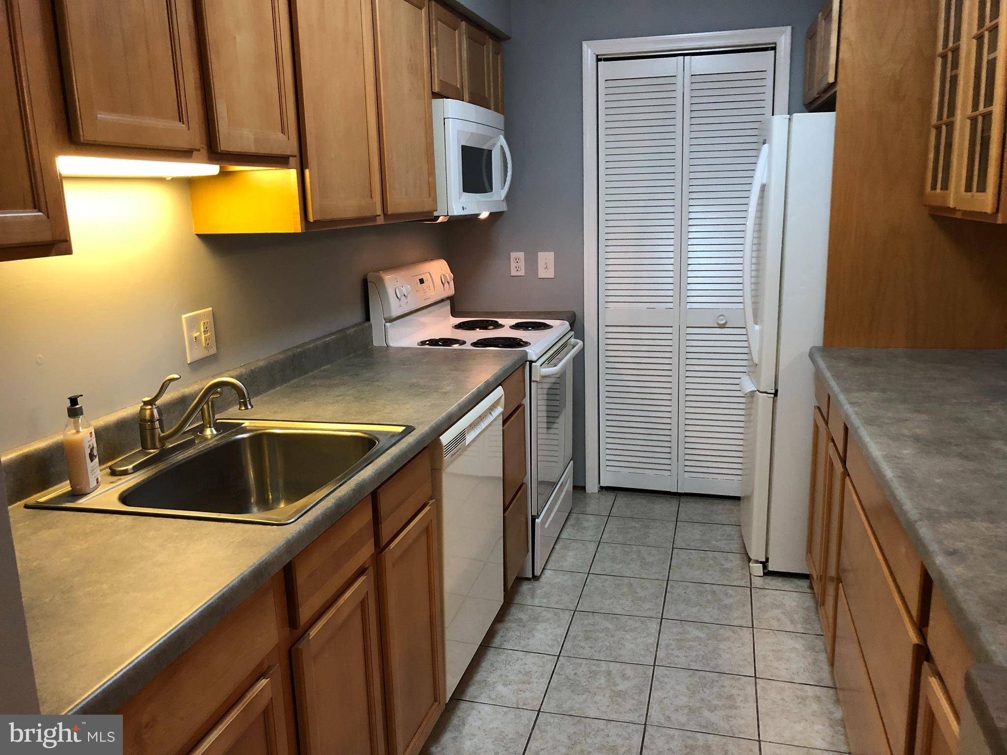 Mays Landing, NJ 08330,301 MEADOWBROOK DR