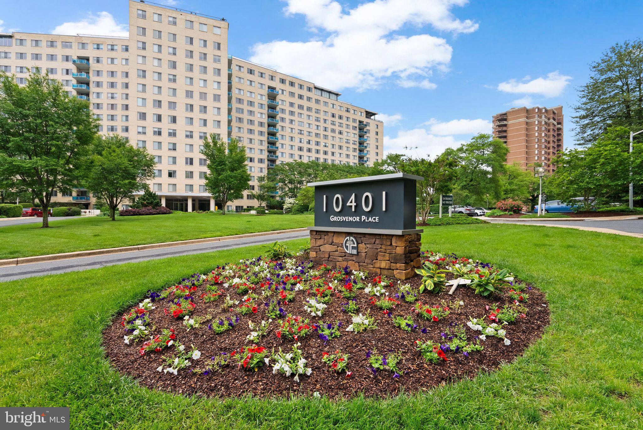 Rockville, MD 20852,10401 GROSVENOR PL #413