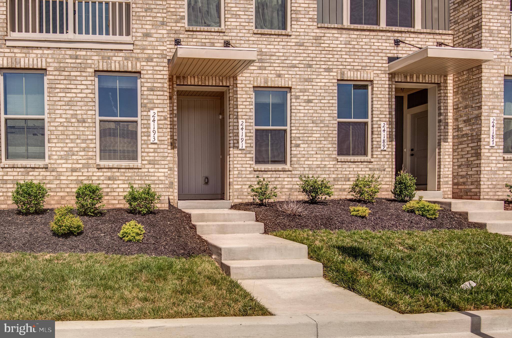 Sterling, VA 20166,24191 PISSARRO DR