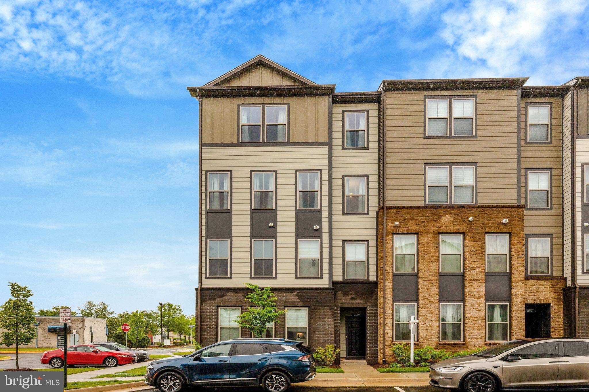 Sterling, VA 20165,20941 BLUEBIRD SQ