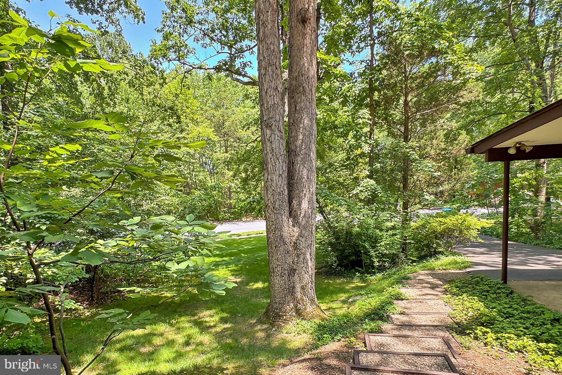 Reston, VA 20190,1314 WESTHILLS LN