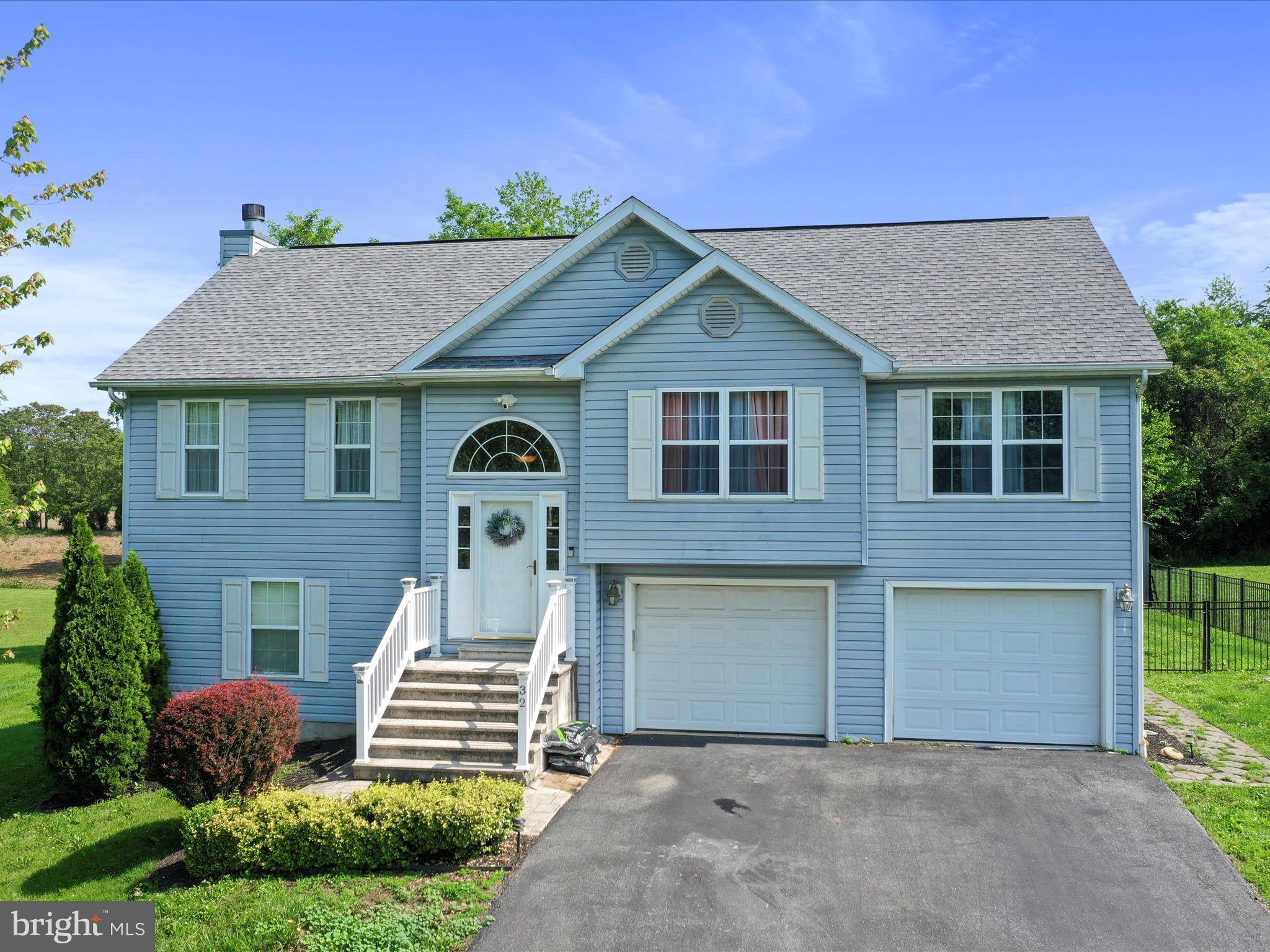 Martinsburg, WV 25404,32 RADIANT DR