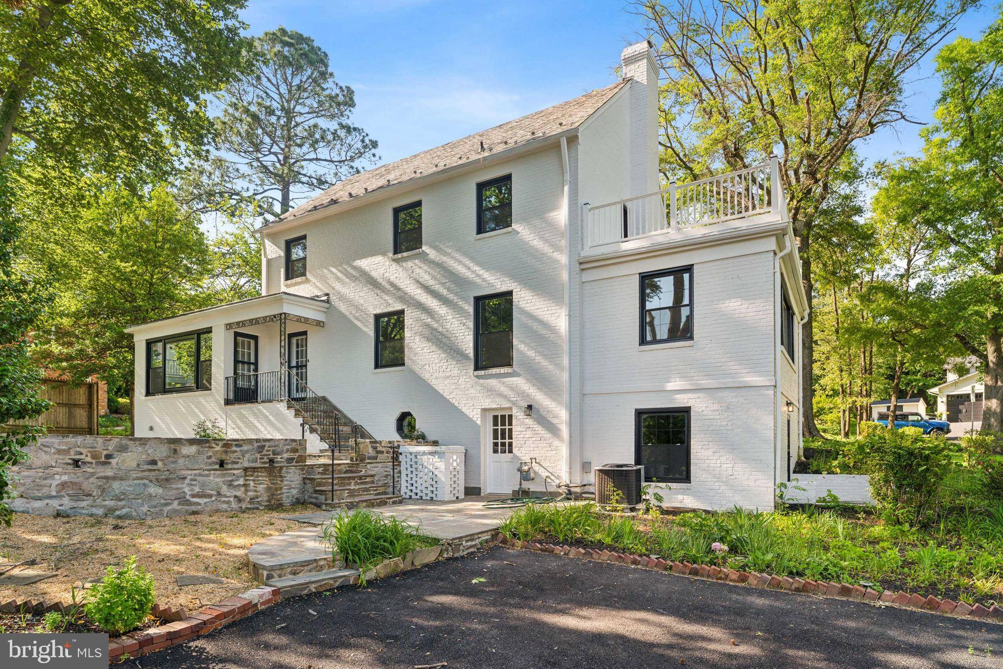 Alexandria, VA 22307,1901 BELLE HAVEN RD