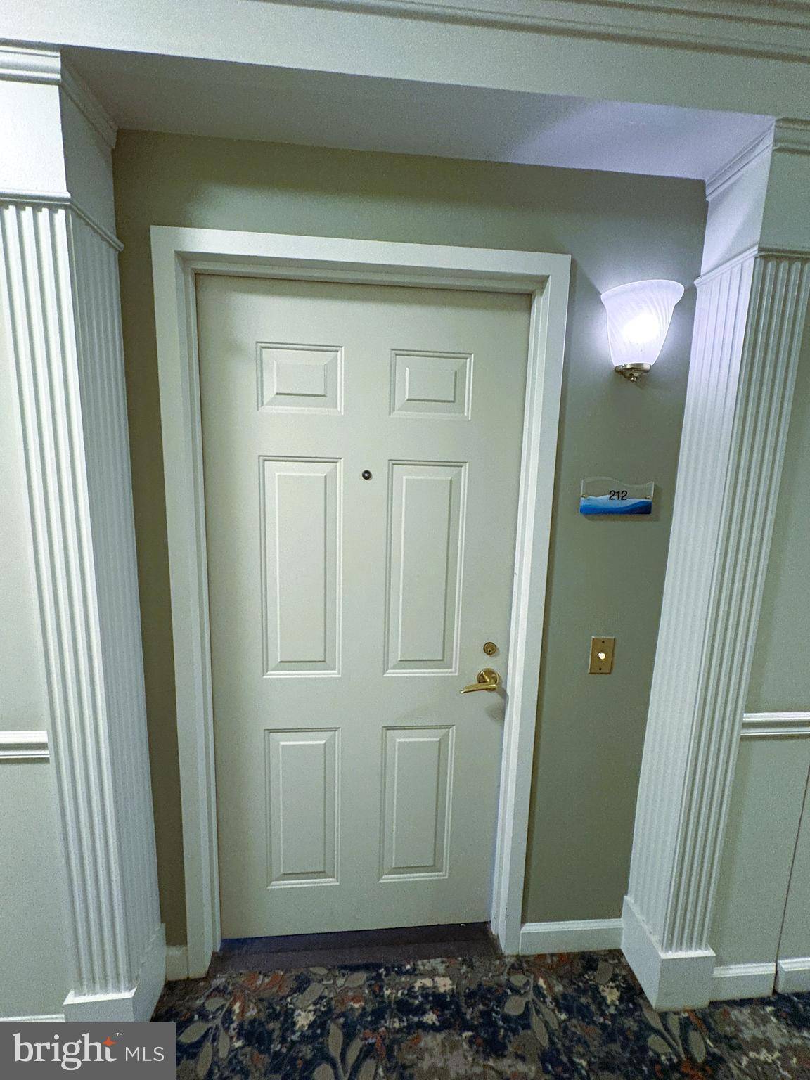 Leesburg, VA 20176,19375 CYPRESS RIDGE TER #212