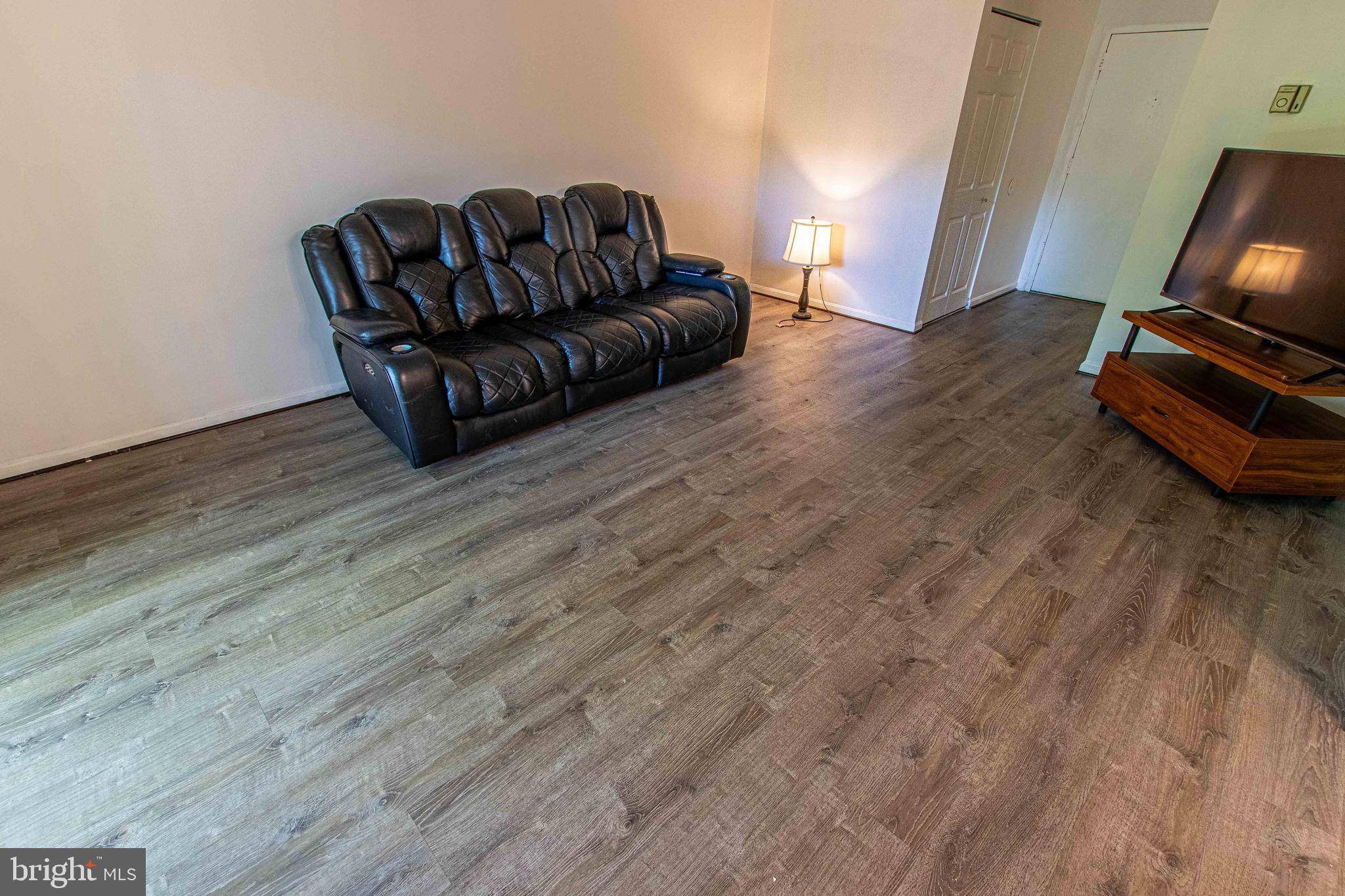 Alexandria, VA 22304,5 CANTERBURY SQ #201