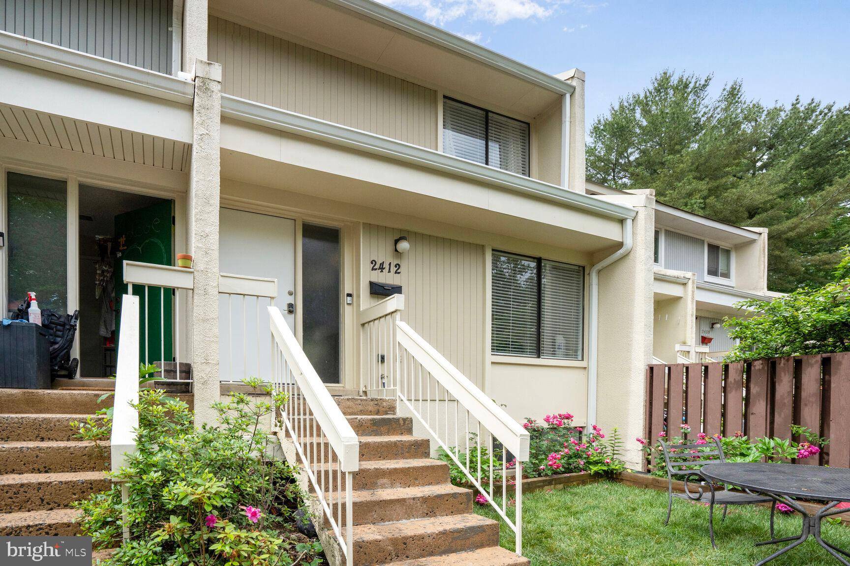 Reston, VA 20191,2412 SOUTHGATE SQ