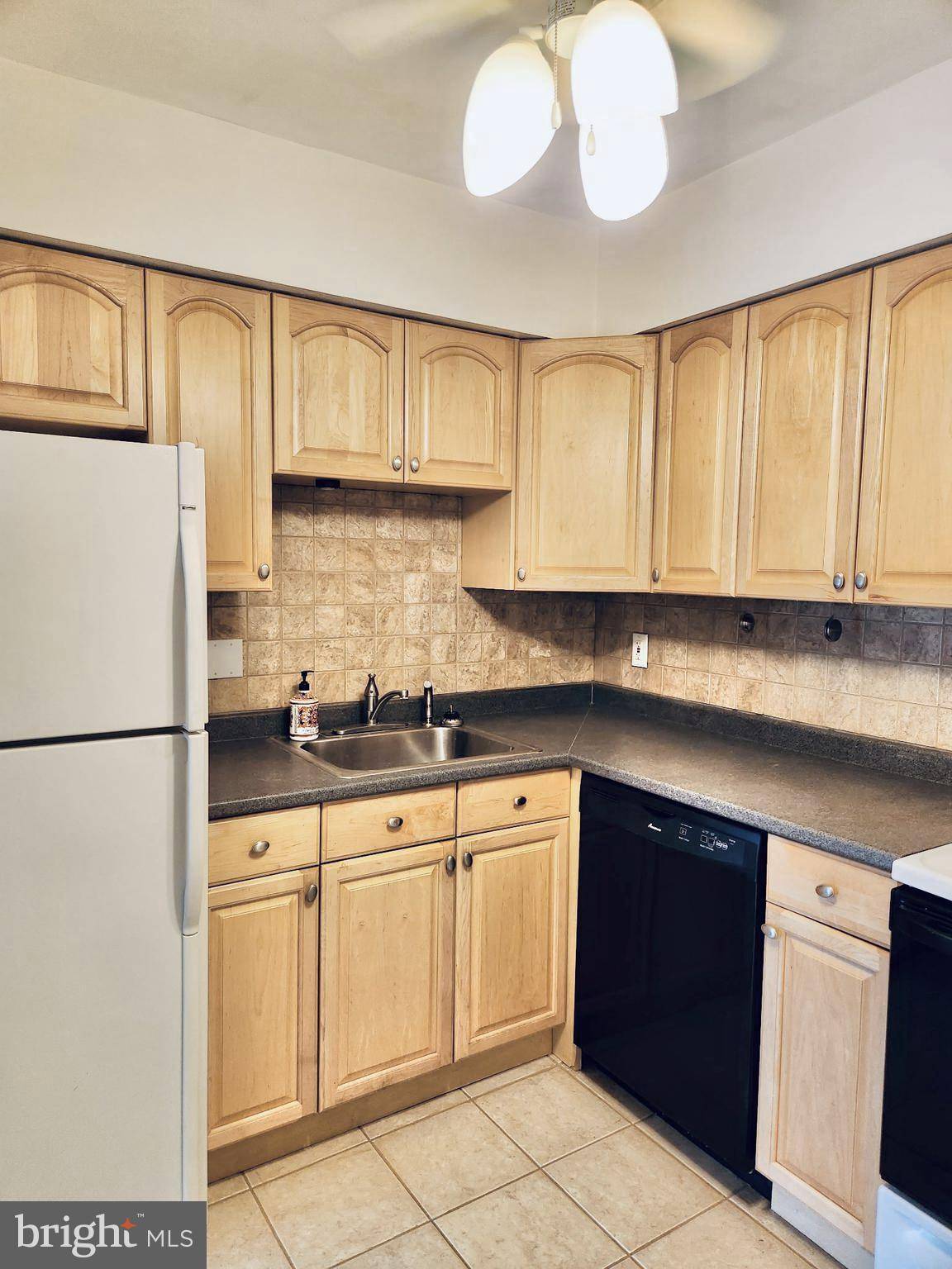 Downingtown, PA 19335,500 CAMPBELL CIR #H11