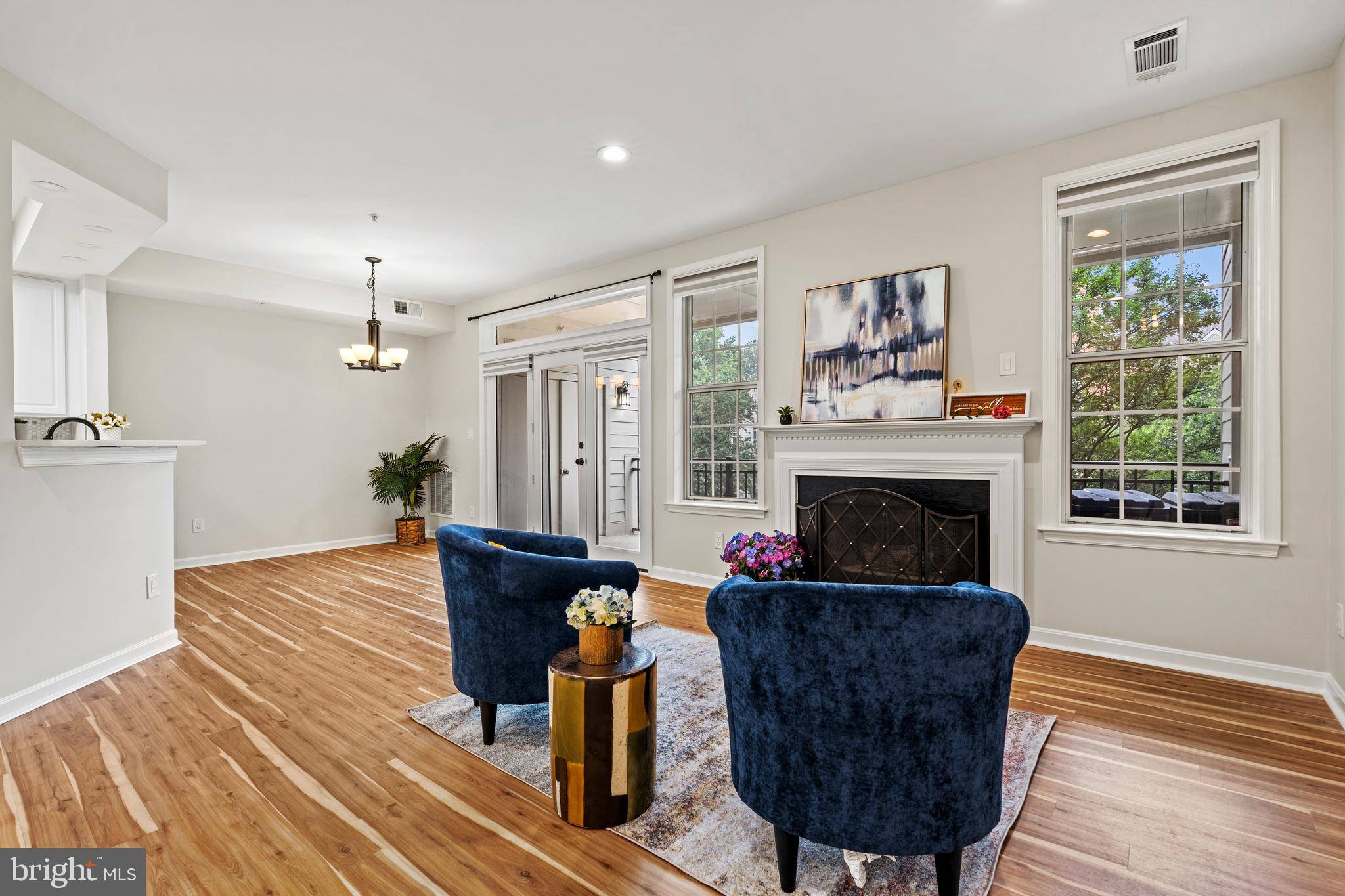 Reston, VA 20194,1304-B GARDEN WALL CIR #105