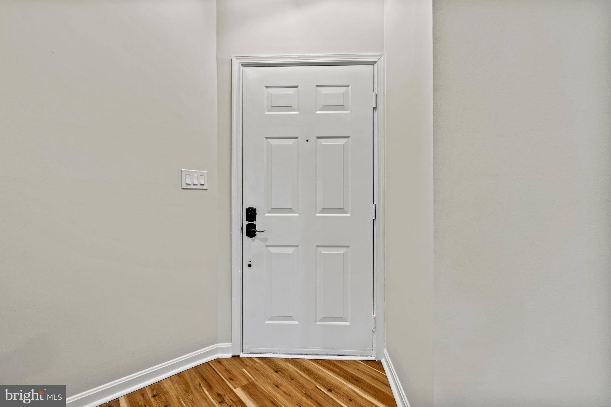 Reston, VA 20194,1304-B GARDEN WALL CIR #105