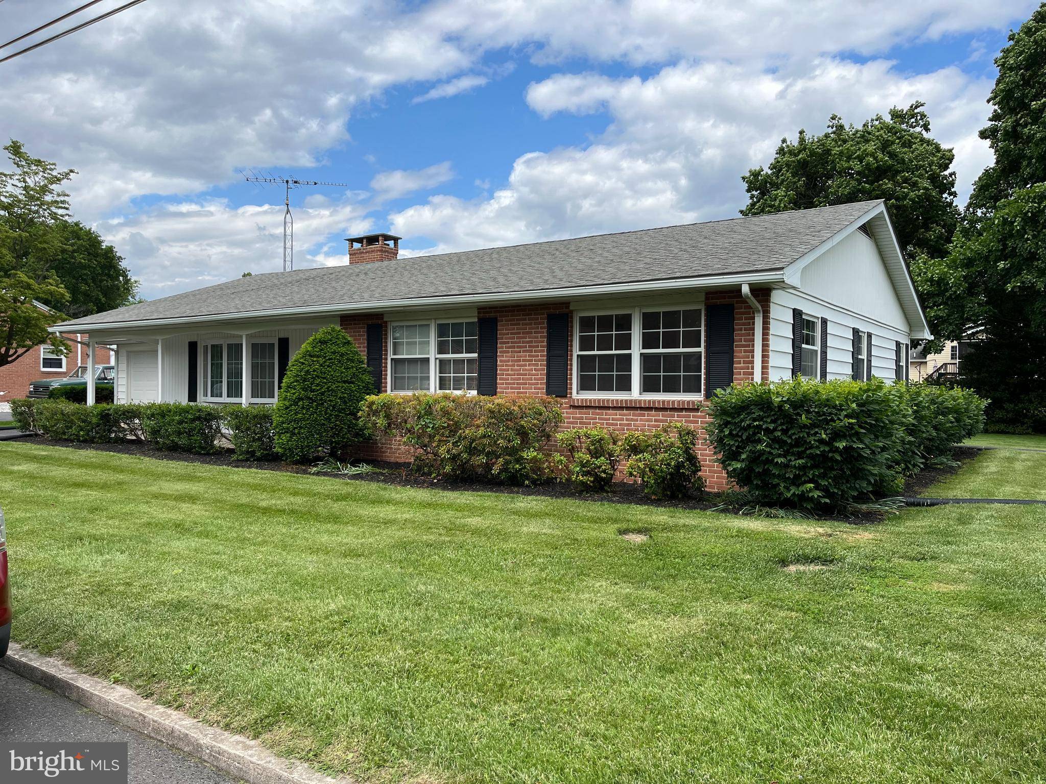 Taneytown, MD 21787,205 CARROLL HEIGHTS RD
