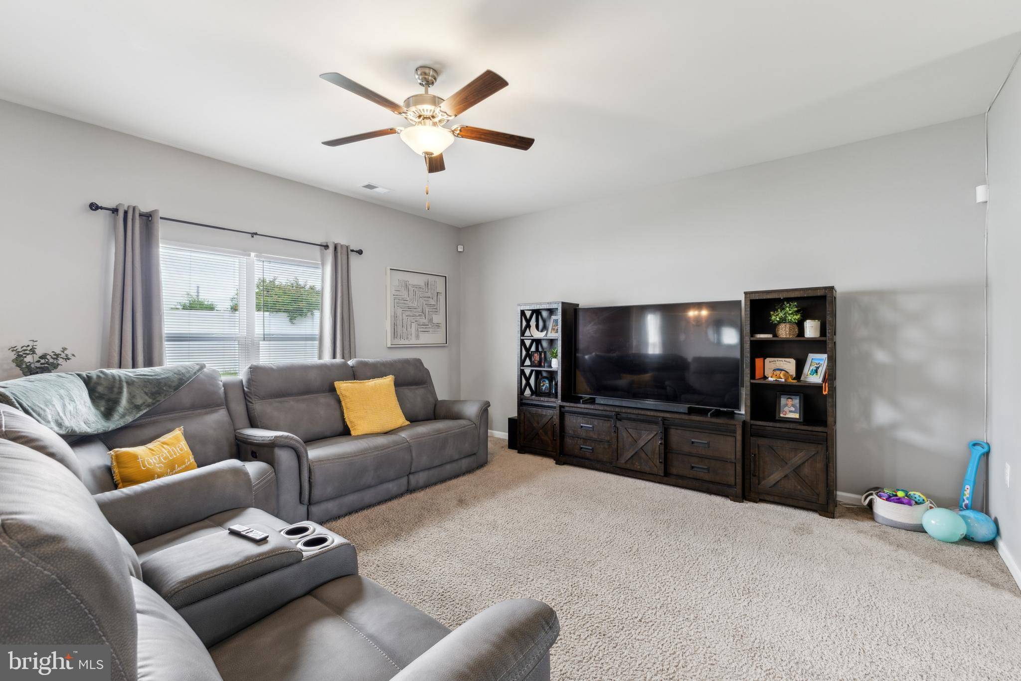 Martinsburg, WV 25401,14 CASSATT LN
