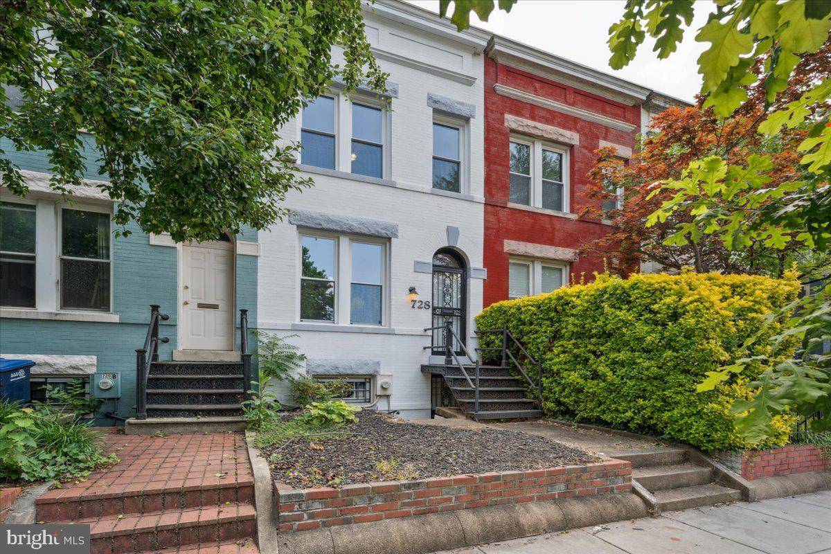 Washington, DC 20003,728 13TH ST SE
