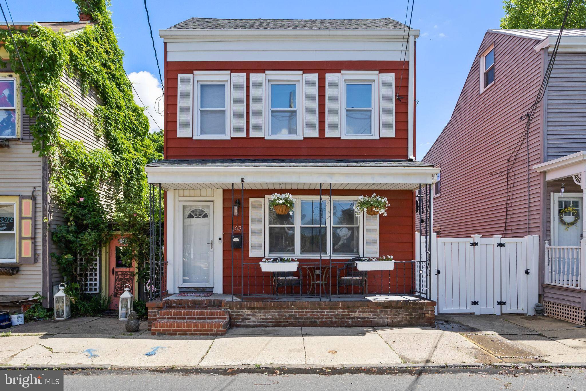 Bordentown, NJ 08505,163 2ND ST