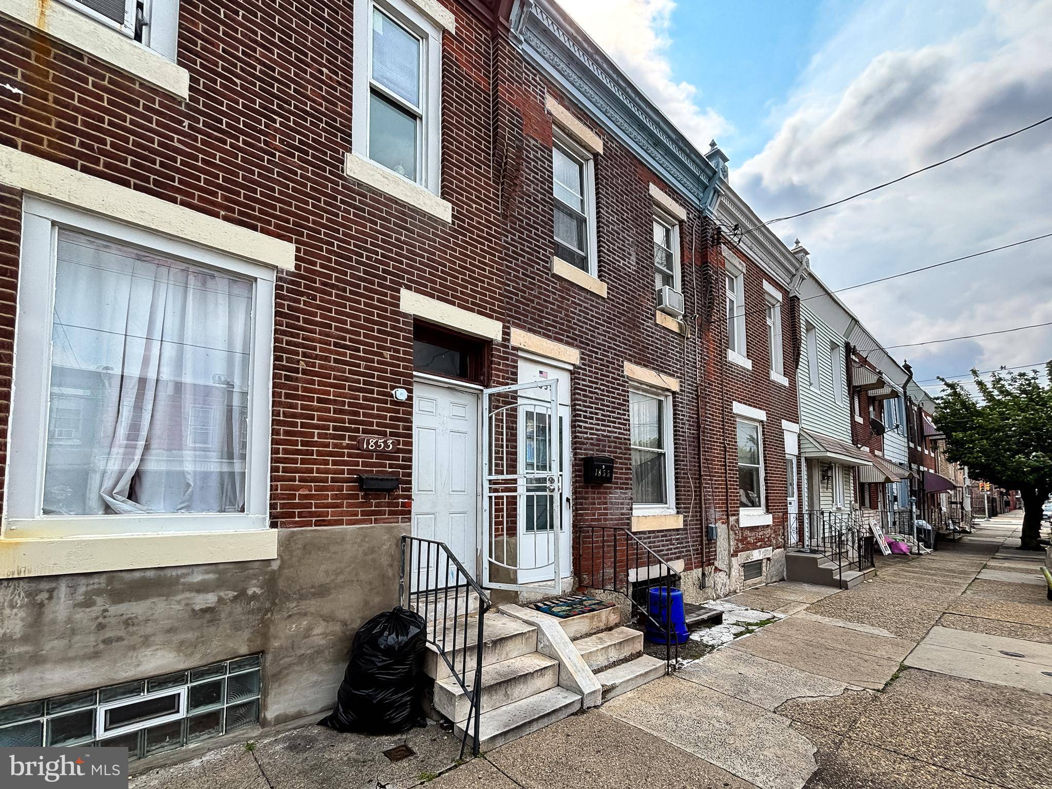 Philadelphia, PA 19134,1855 E WESTMORELAND ST