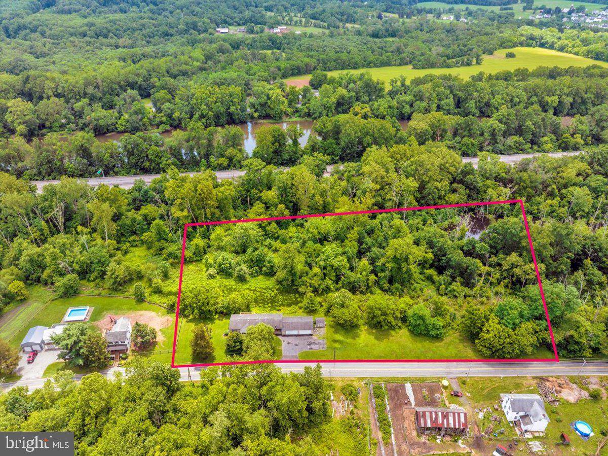 Douglassville, PA 19518,525 OLD PHILADELPHIA PIKE
