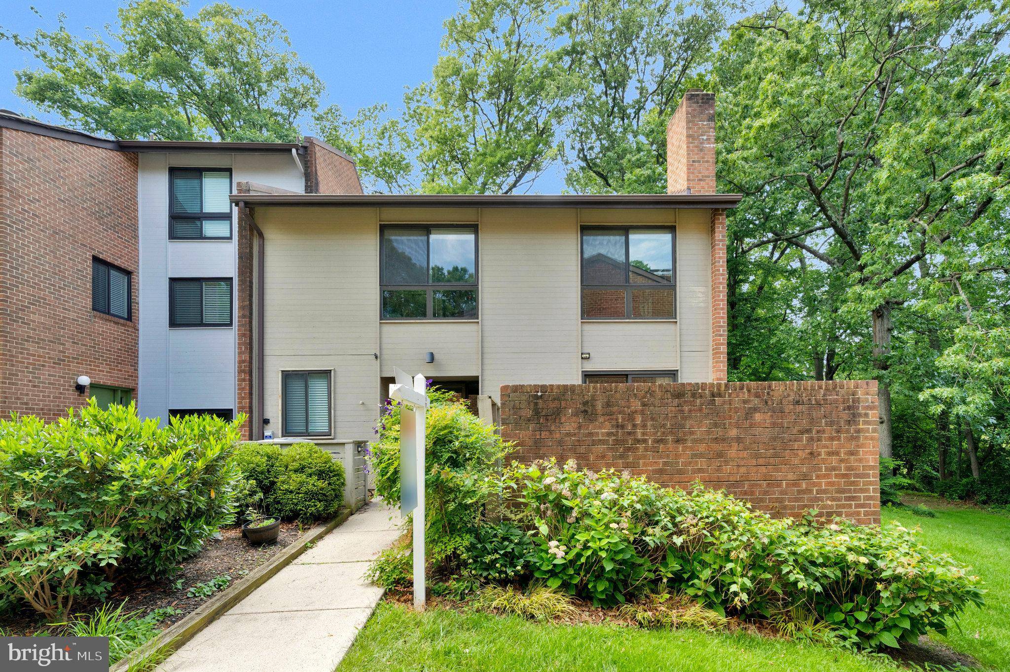 Reston, VA 20191,11712 INDIAN RIDGE RD