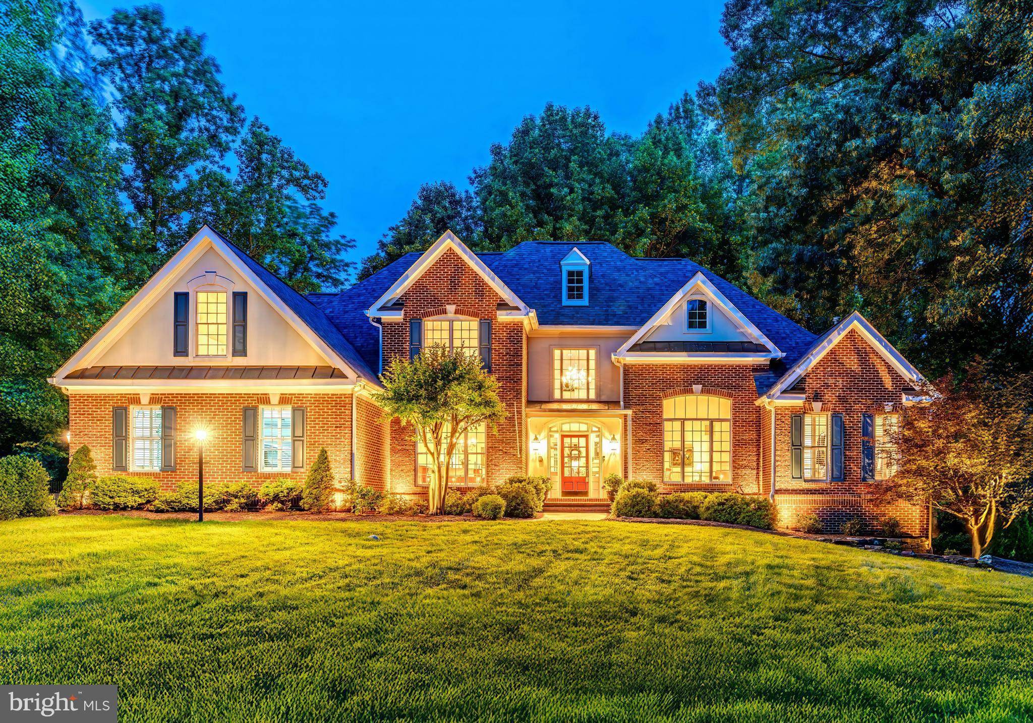 Fairfax, VA 22033,11709 PINE TREE DR