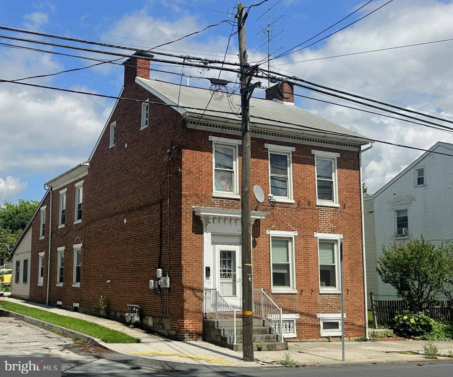 Hanover, PA 17331,423 CARLISLE ST