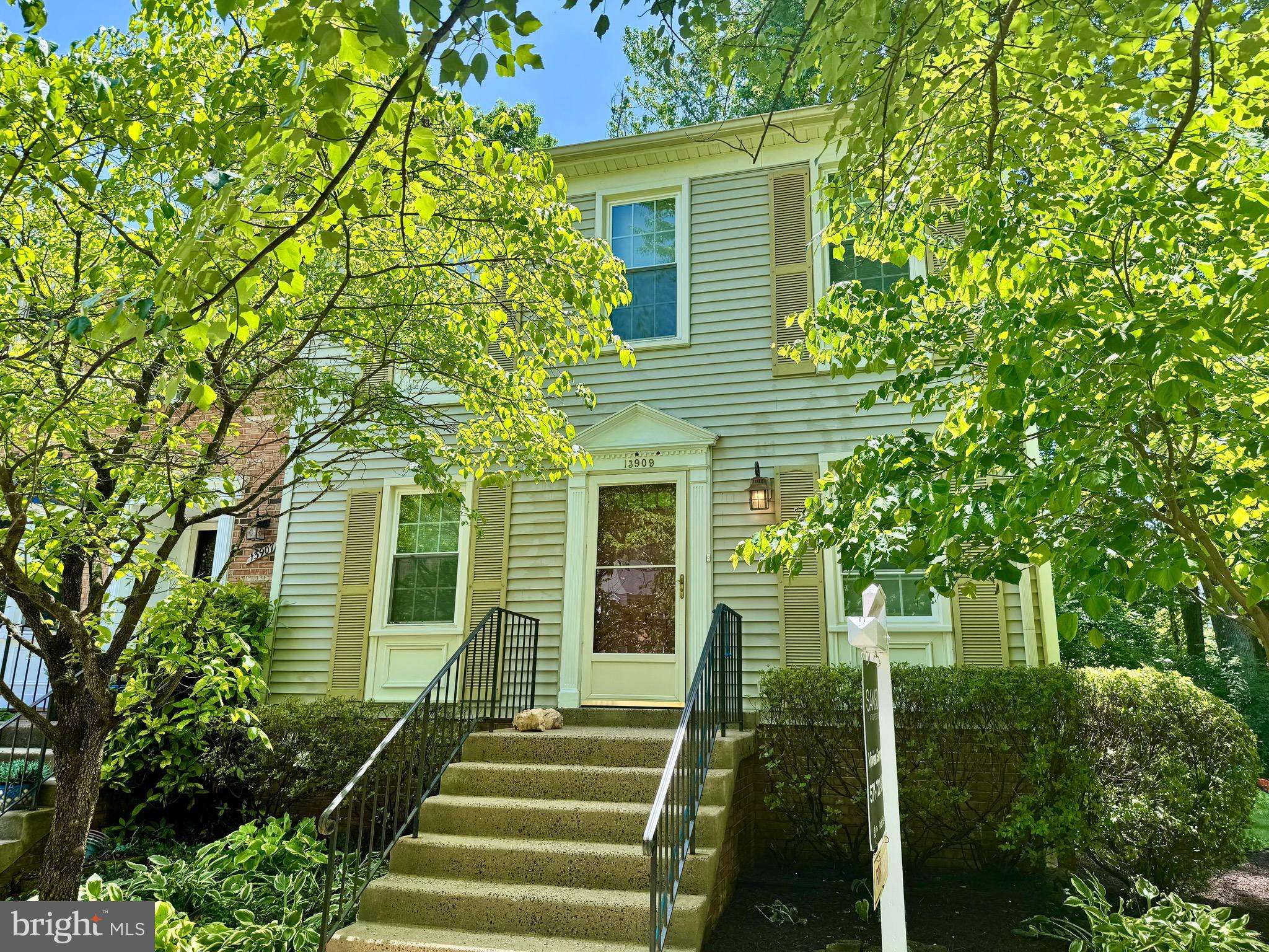 Centreville, VA 20121,13909 WOODS RUN CT