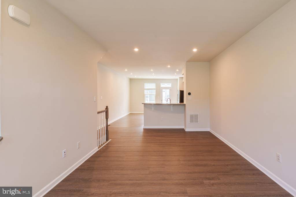 Stratford, NJ 08084,39 SIDNEY LN