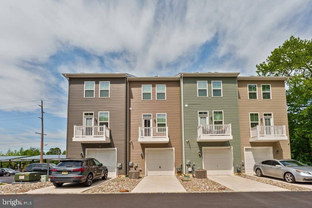 Stratford, NJ 08084,39 SIDNEY LN