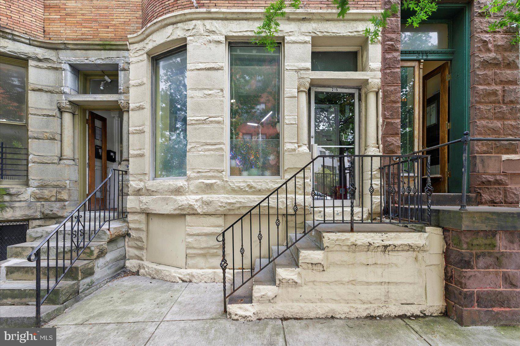 Baltimore, MD 21202,215 E PRESTON ST