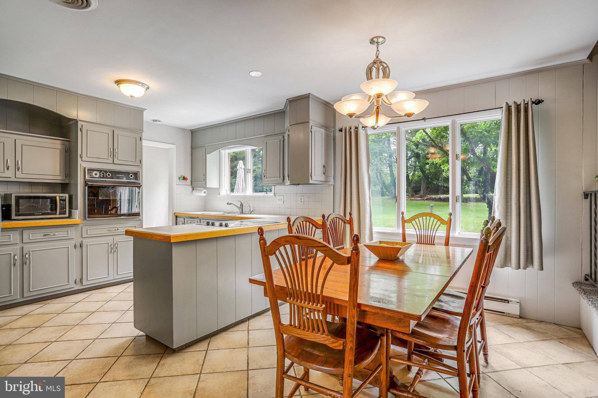 Frederick, MD 21702,5813 MEADOW DR