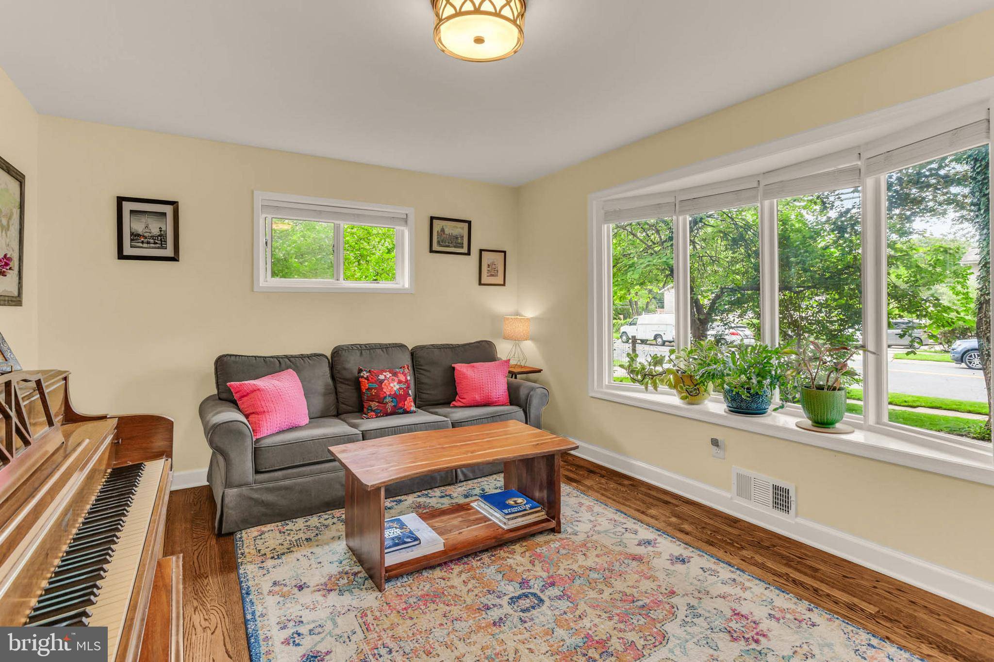 Rockville, MD 20851,308 MEADOW HALL DR