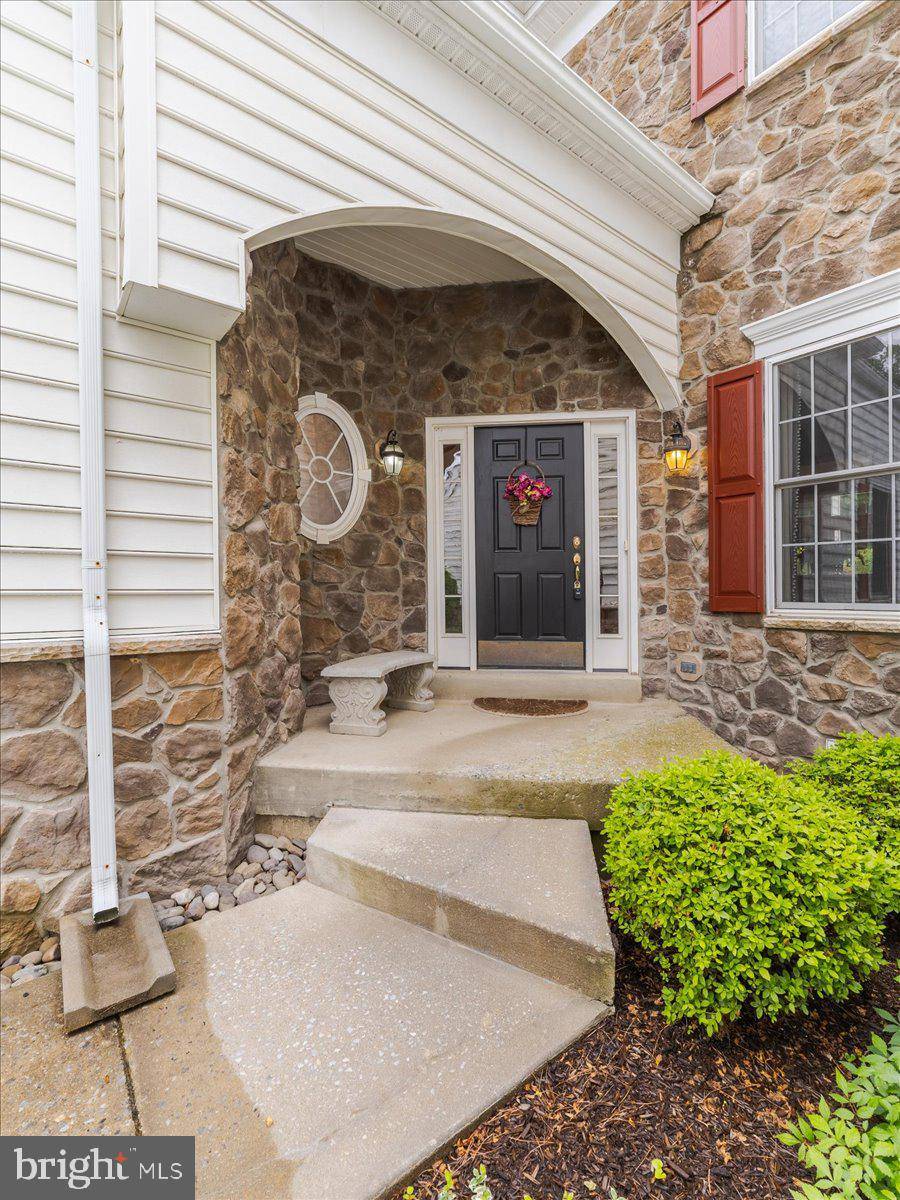 Exton, PA 19341,120 WHITELAND HILLS CIR