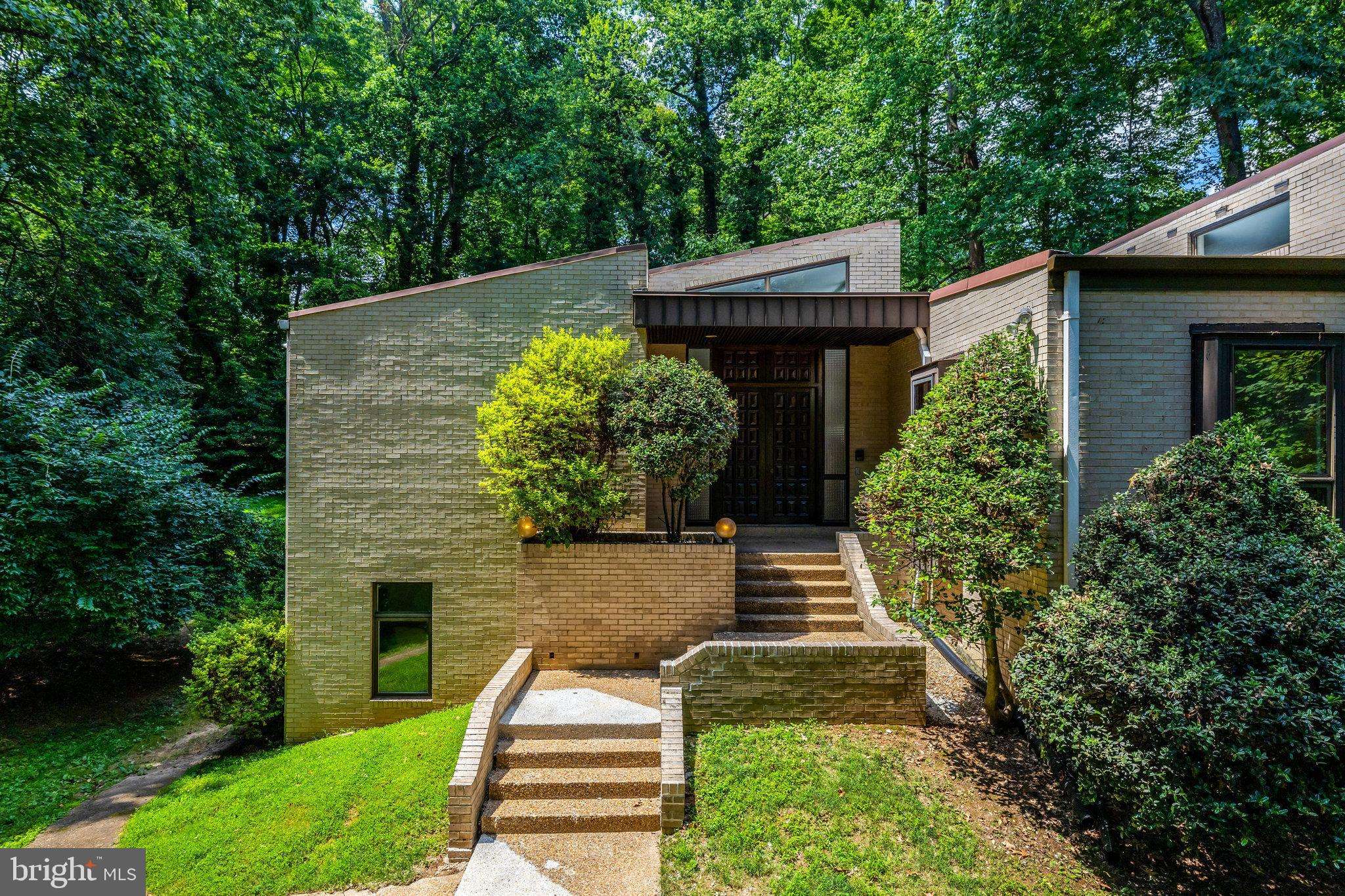 Fairfax, VA 22031,3520 GLENBROOK RD