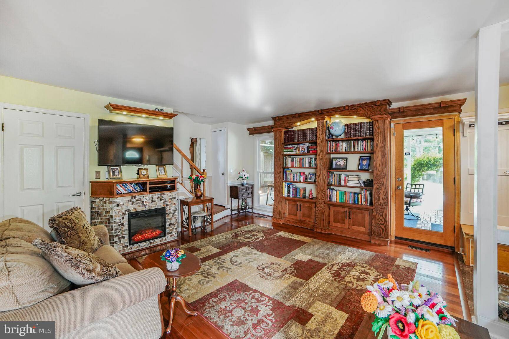 North Potomac, MD 20878,27 TRIPLE CROWN CT
