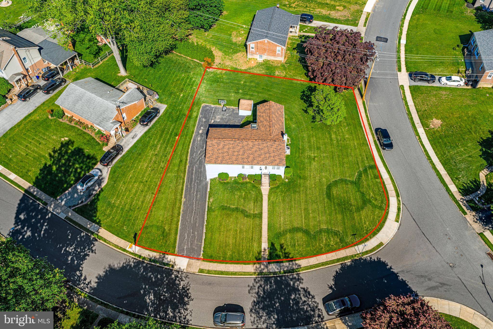 Broomall, PA 19008,200 PARKVIEW DR