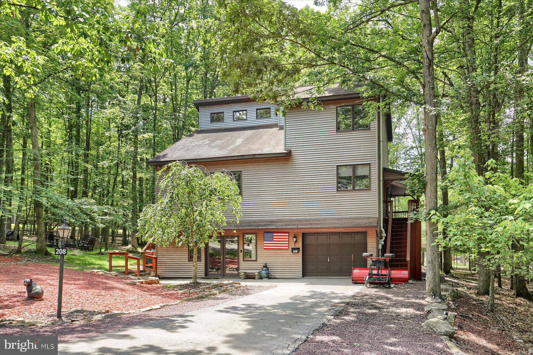 Hazleton, PA 18202,208 OWEGO DR