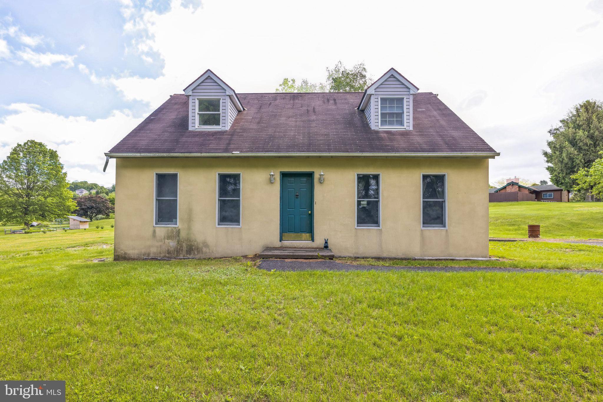 Danielsville, PA 18038,3271 W SCENIC DR