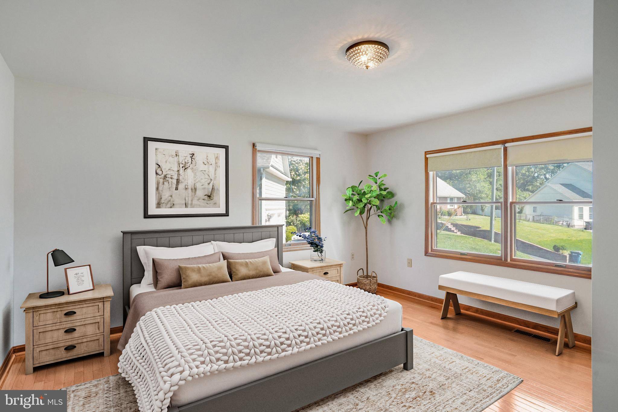 Falls Church, VA 22043,2052 ARCH DR