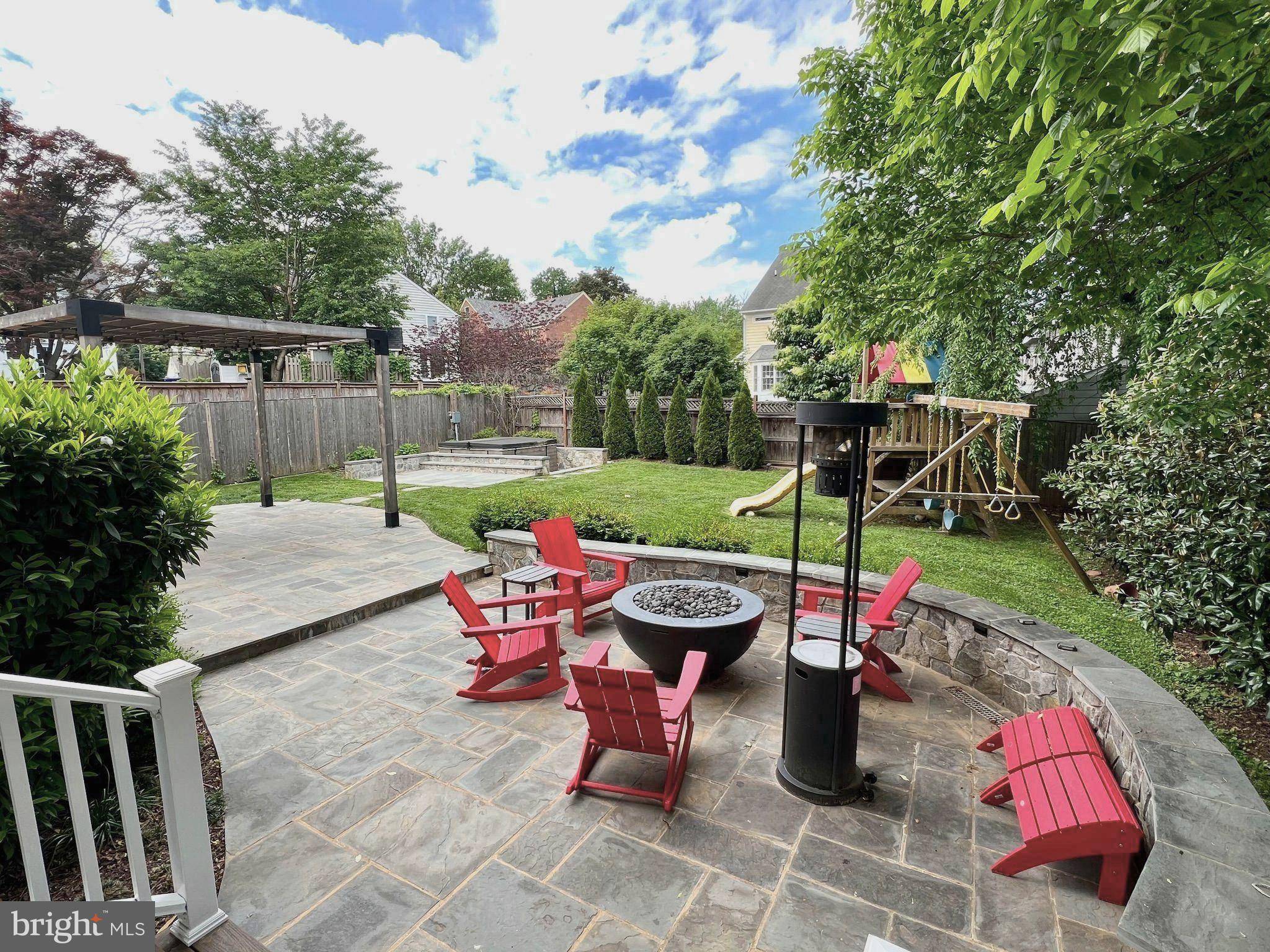 Kensington, MD 20895,10004 WILDWOOD RD