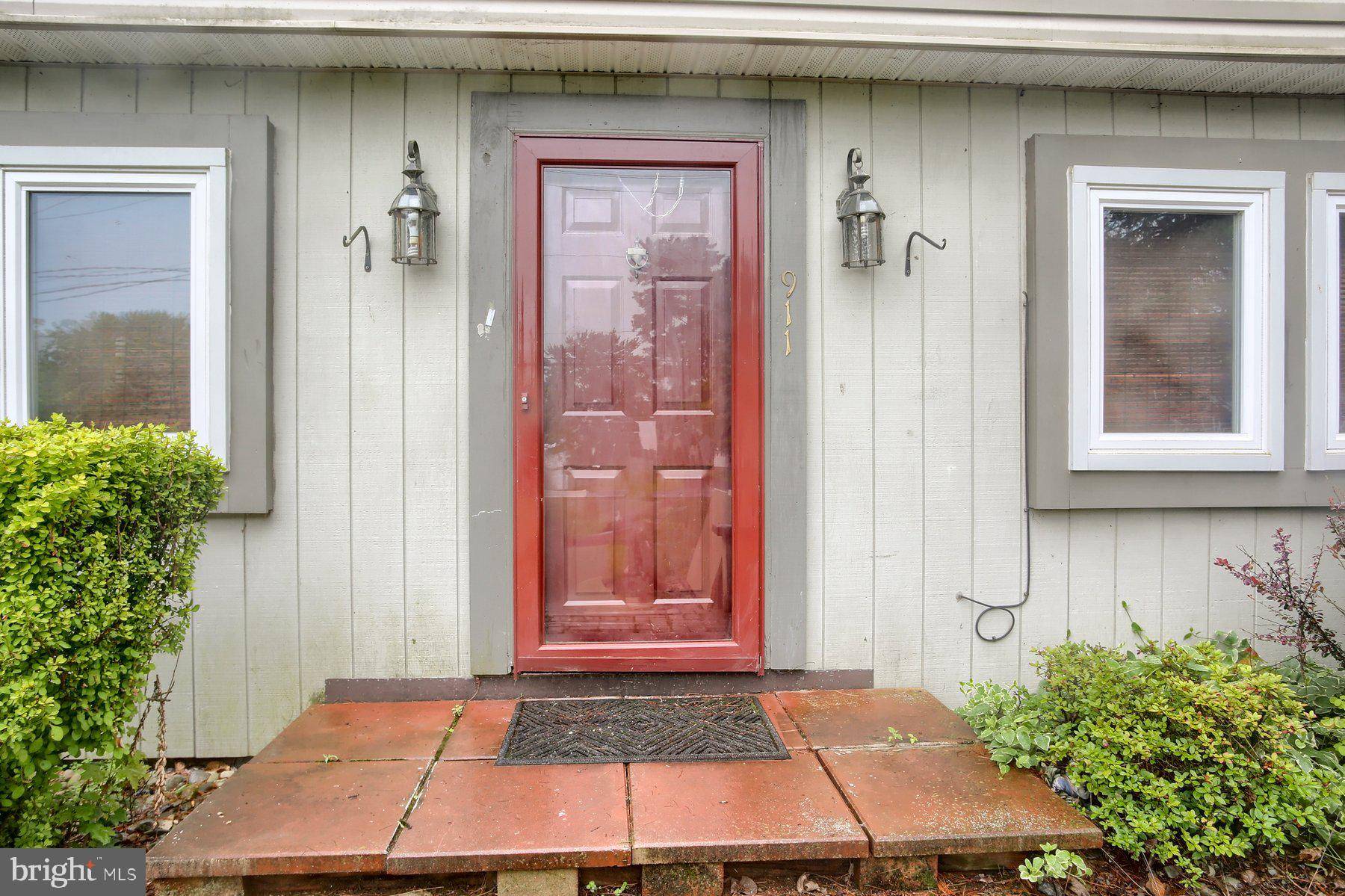 Mechanicsburg, PA 17055,911 NIXON DR