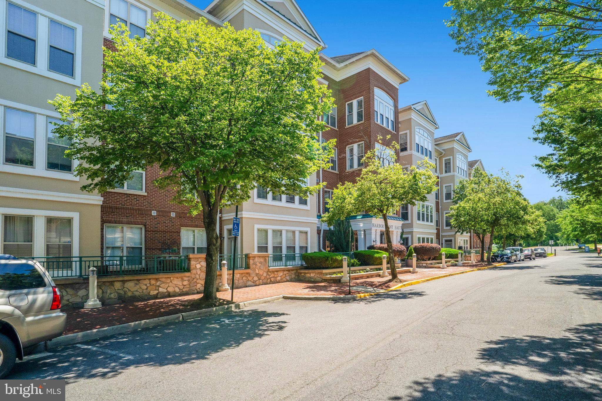 Woodbridge, VA 22191,440 BELMONT BAY DR #406