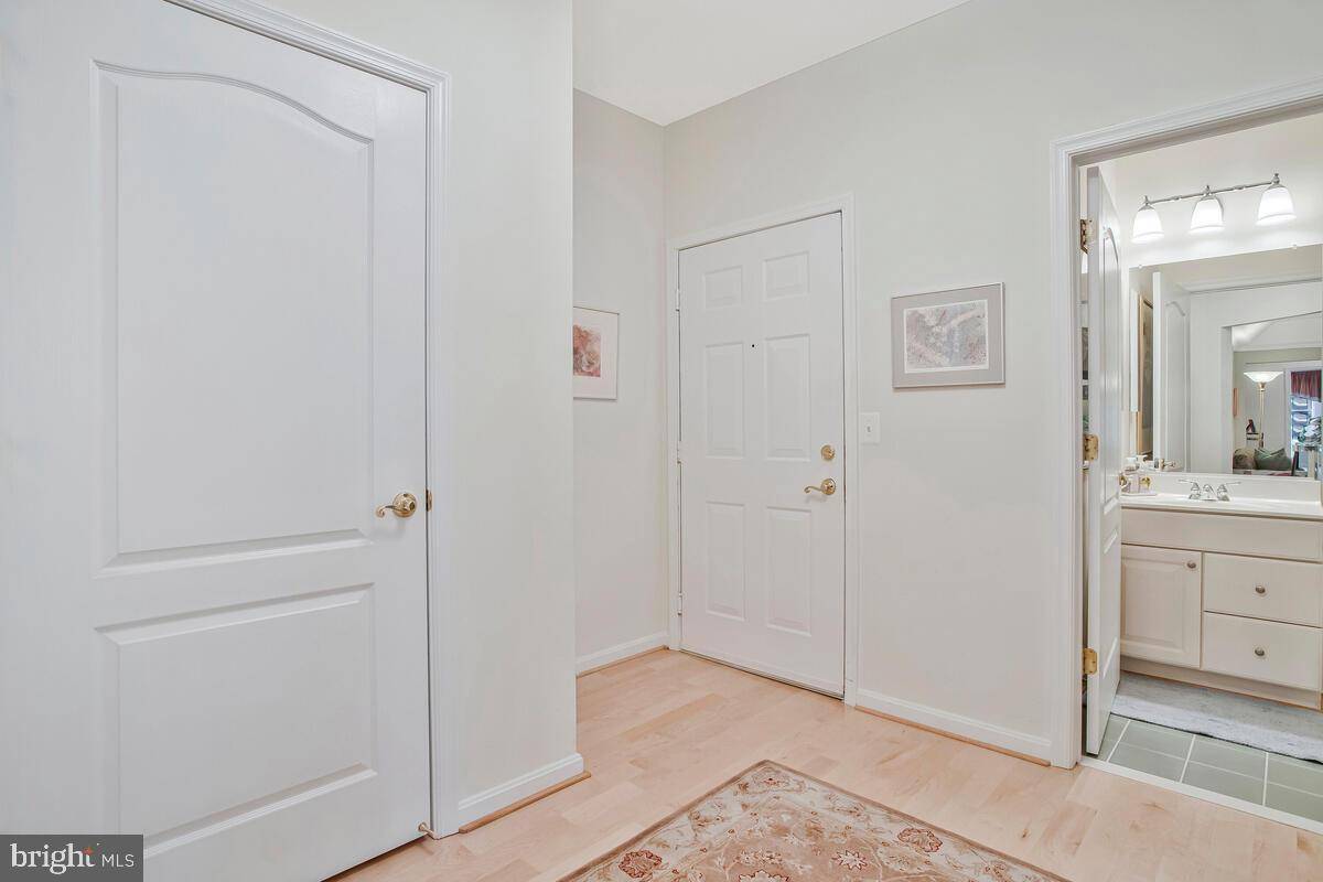 Elkridge, MD 21075,7305 MAPLECREST RD #407
