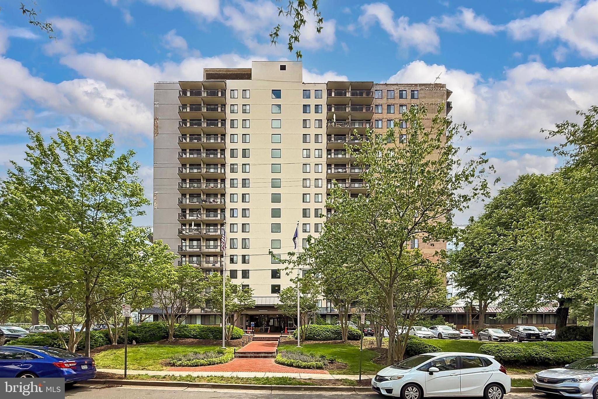 Alexandria, VA 22314,801 N PITT ST #307