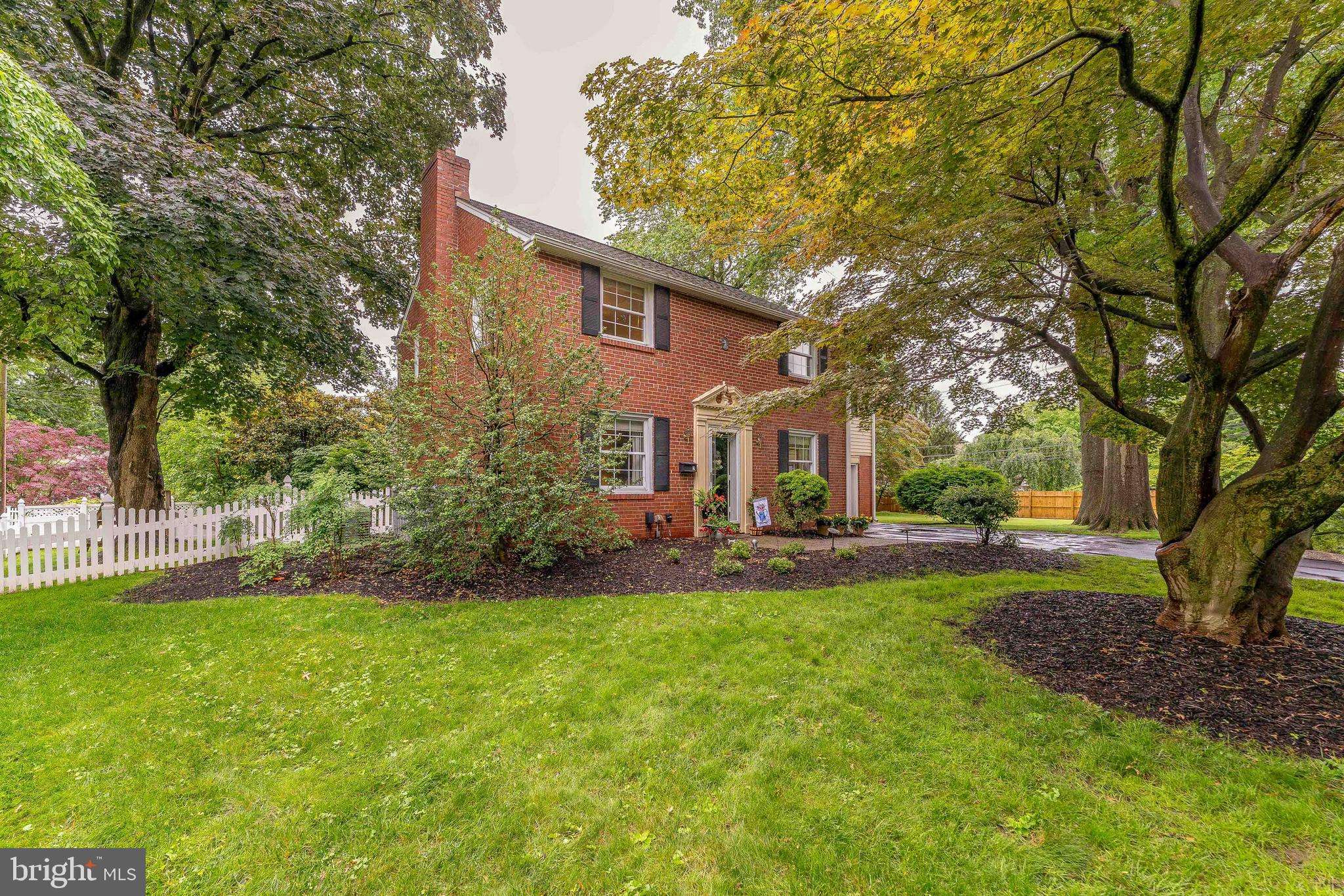 Wallingford, PA 19086,2 FAIRHILL RD