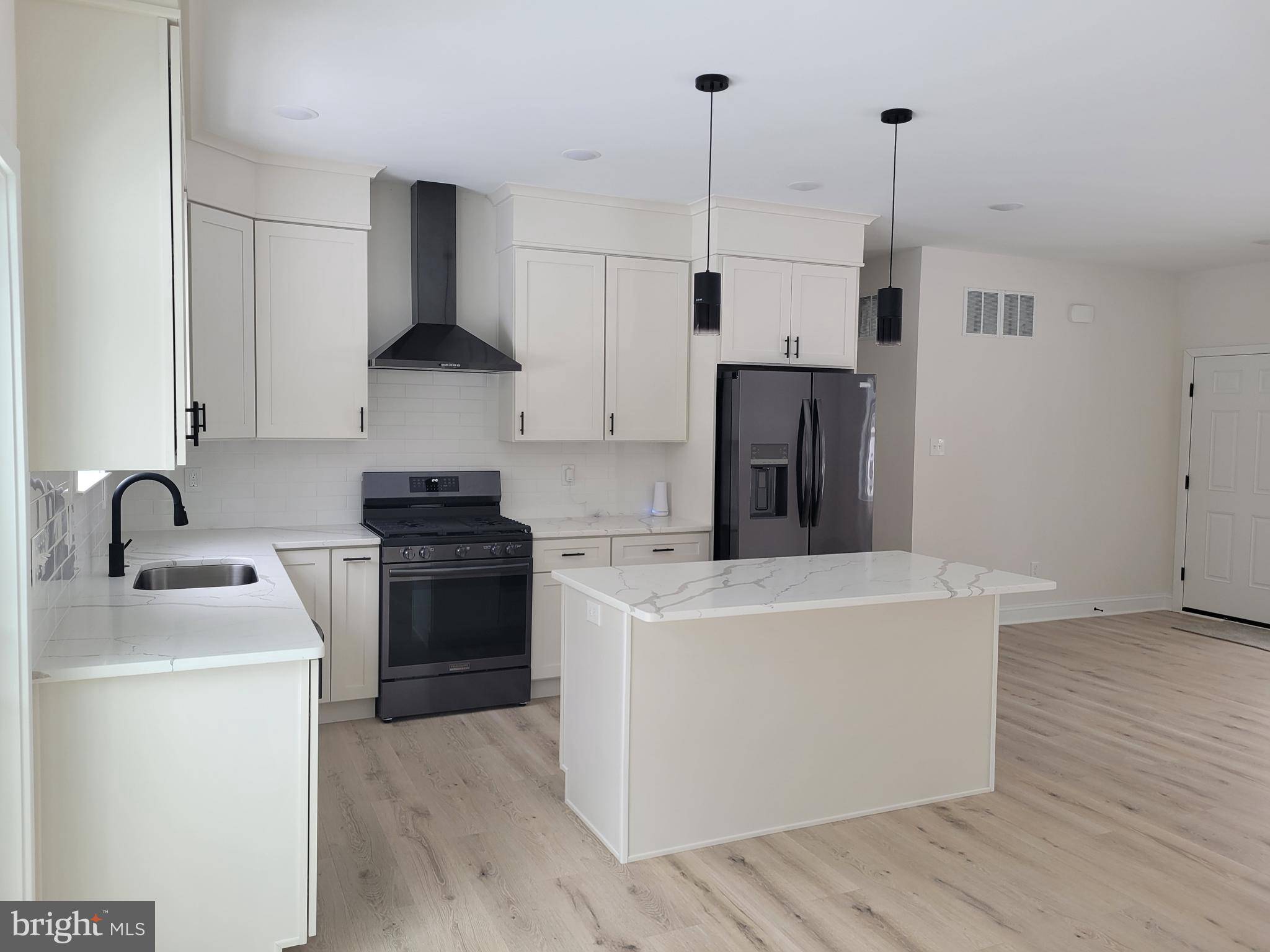 Vineland, NJ 08360,1182 RAE DR